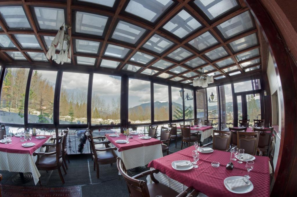 Predeal Comfort Suites Restoran fotoğraf